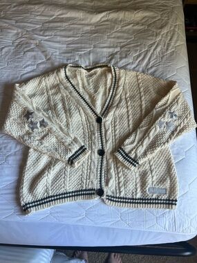 Taylor Swift folklore cardigan from the 2021 drop size XL/2XL